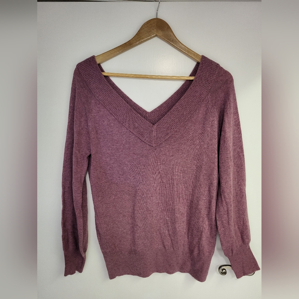Reitmans Cashmere Blend Mauve V-Neck Sweater